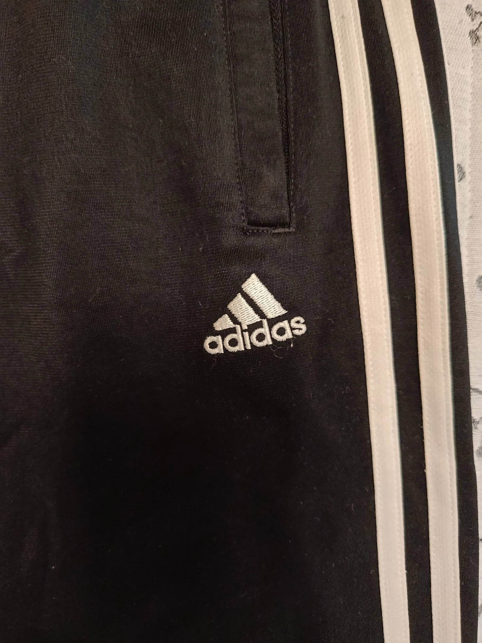 Short Adidas Essencials Taille 12 ou XS/S – photo 3